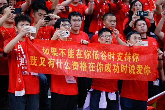胡金秋18分广厦胜山东 齐麟17分新疆胜北控